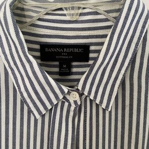 Banana Republic button up (size: medium)